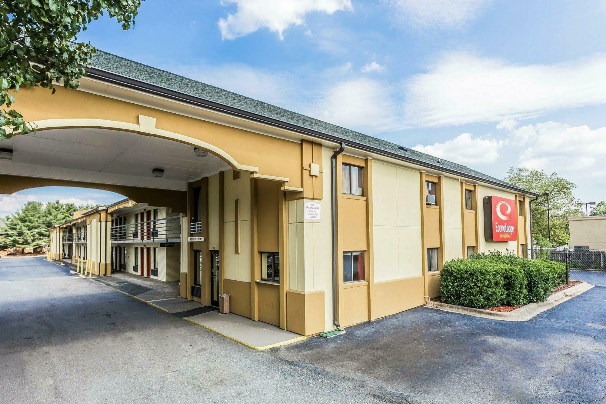 Econo Lodge Inn & Suites Matthews - Charlotte מראה חיצוני תמונה